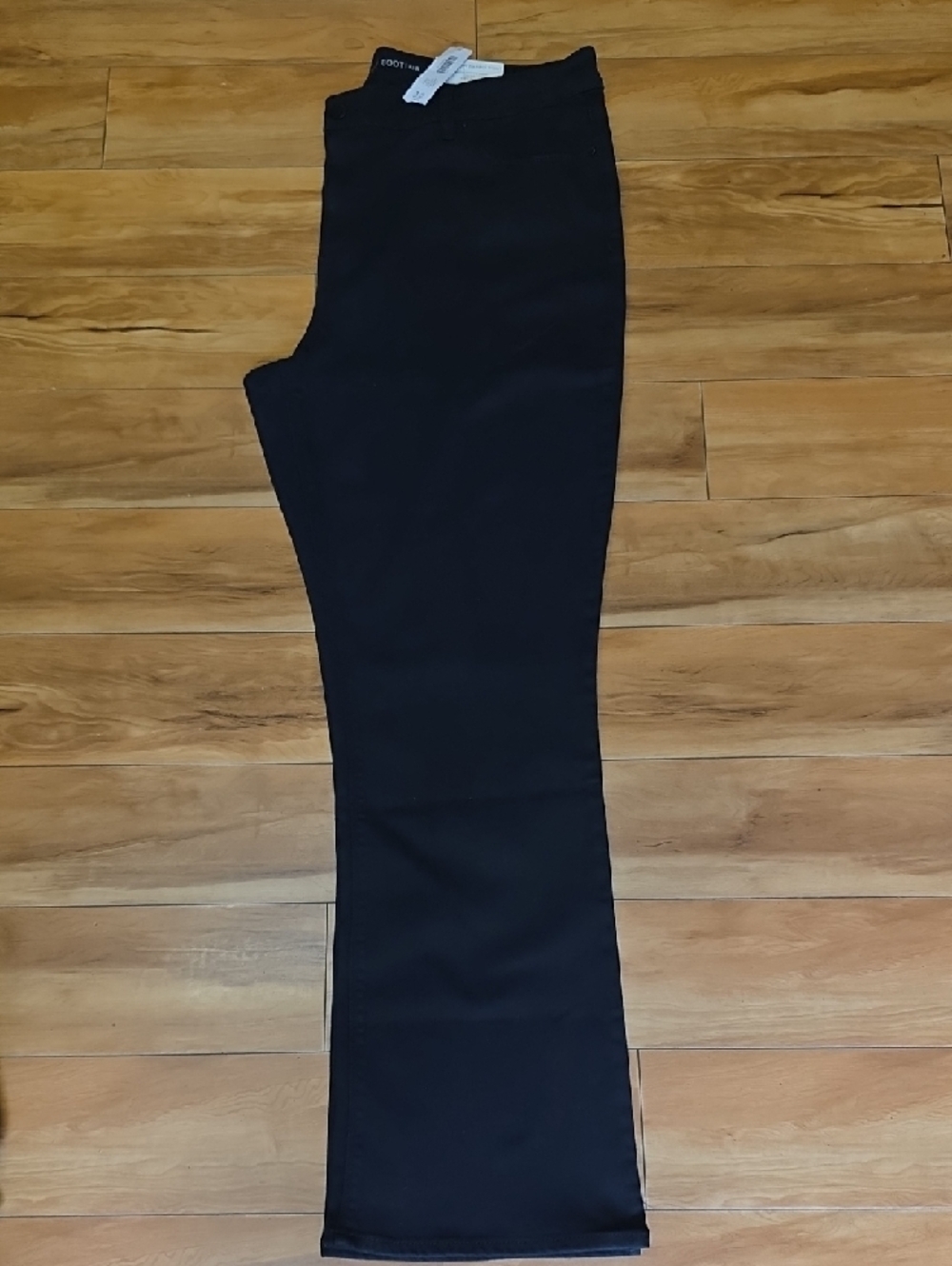 Chico's Platinum Barely Boot Black Stretch Denim 32” Ins Size 3.5 (18) NEW - Picture 11 of 14